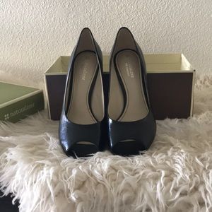 Black leather Carmen naturalizer heels
